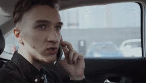 Golpe da voz clonada: IA vira arma contra vítimas