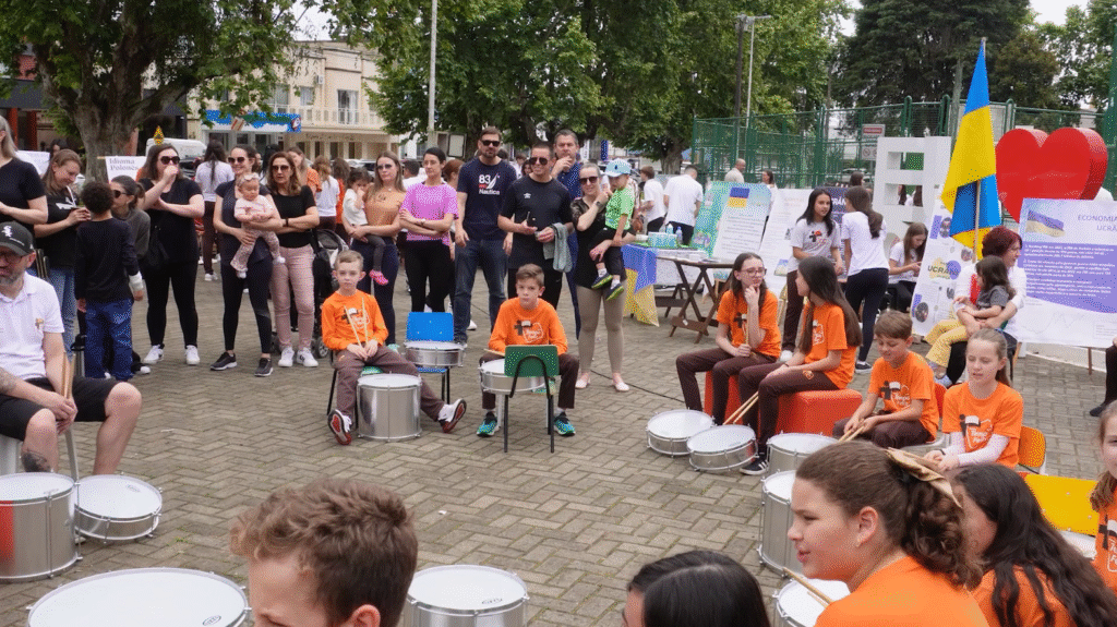 Escola Tempo Feliz celebra etnias em mostra cultural