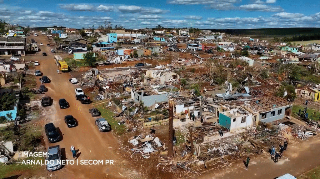 Tornado F3 devasta Rio Bonito do Iguaçu