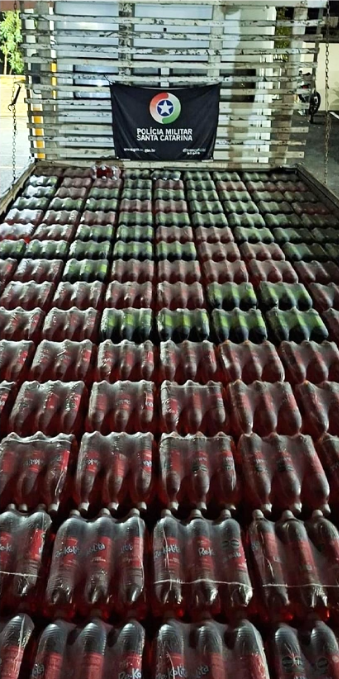 PM intercepta caminhão com carga irregular em União da Vitória