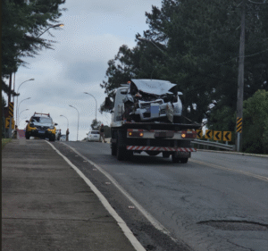 Engavetamentos e acidente mobilizam União da Vitória e Porto União
