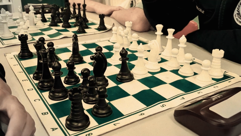 Xadrez escolar revela talentos e vira esporte oficial