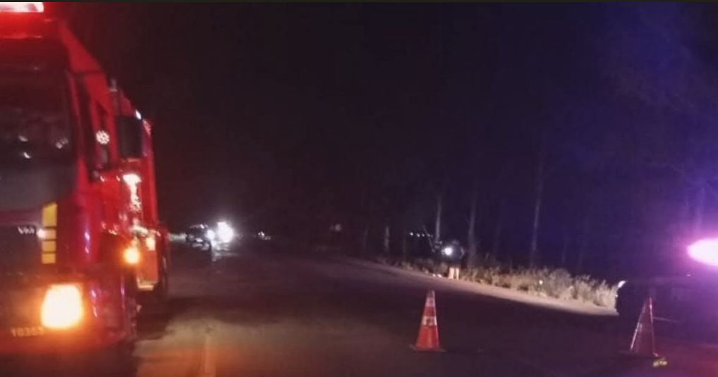 Colisão entre carro e moto mata duas pessoas