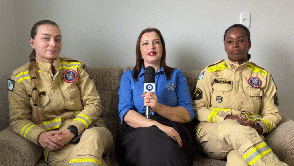 Bombeiras celebram 20 anos de presença feminina no Paraná