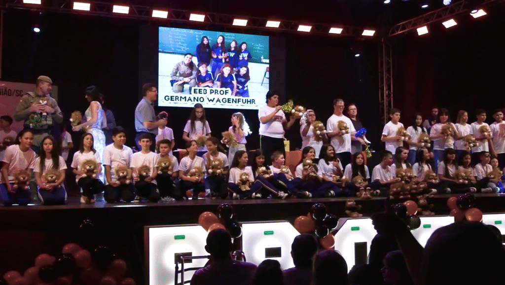 Formatura do Proerd reúne mil alunos no Sul do PR