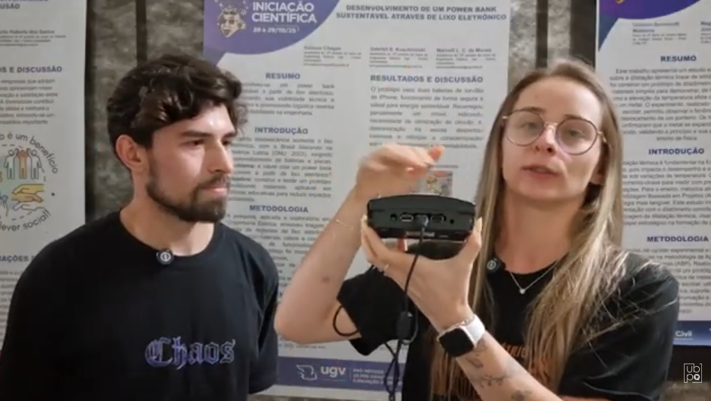 Estudantes criam power bank com lixo eletrônico