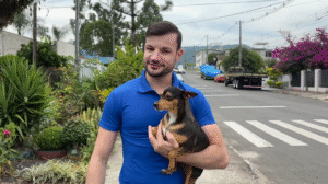 Cãominhada arrecada ração e incentiva adoção em SC