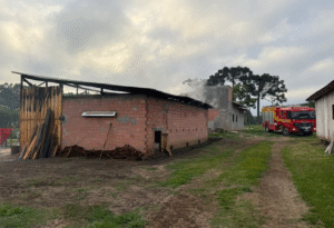 Incêndios em estufas de fumo preocupam fumicultores