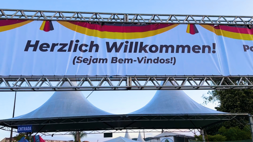 Novo espaço da Festa do Steinhaeger e Xixo conquista público