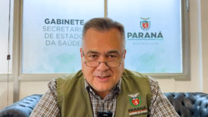 Dengue cai 85% no Paraná, mas alerta continua