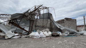Tornado F2 causa destruição em São José dos Pinhais