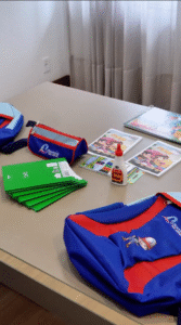 Bituruna distribui kits escolares e uniformes completos
