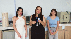 Farmácia na UGV une mãe e filha em história de vocação