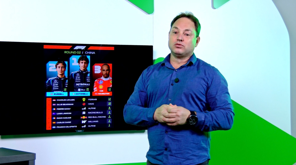 Mercedes domina GP da China e assume liderança da F1