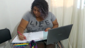 EAD cresce no Brasil, mas evasão preocupa