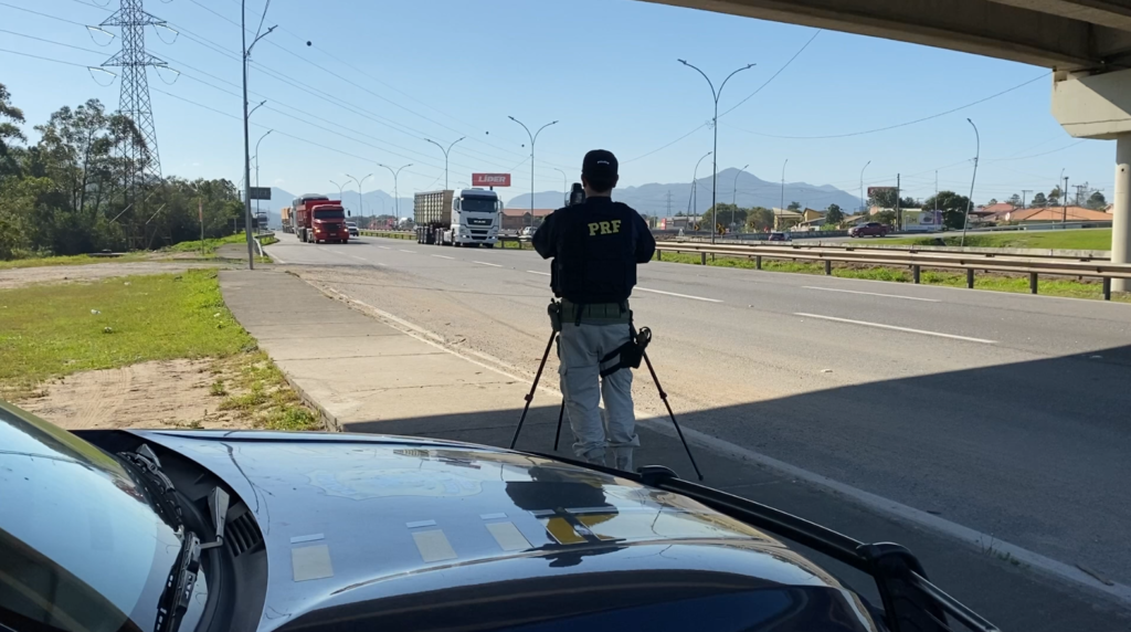 PRF reforça fiscalização na Semana Santa 2026