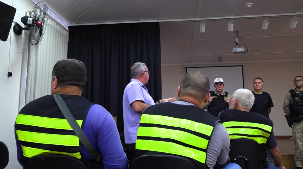 Motoboys e prefeitura discutem curso obrigatório