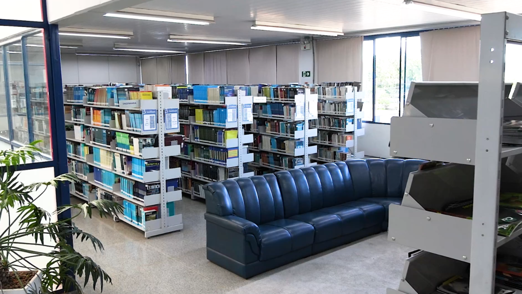 Biblioteca da UGV celebra acervo e acesso digital
