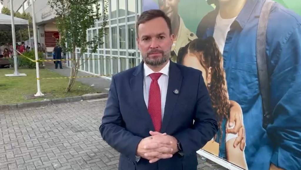 Jovens impulsionam regularização eleitoral no Paraná
