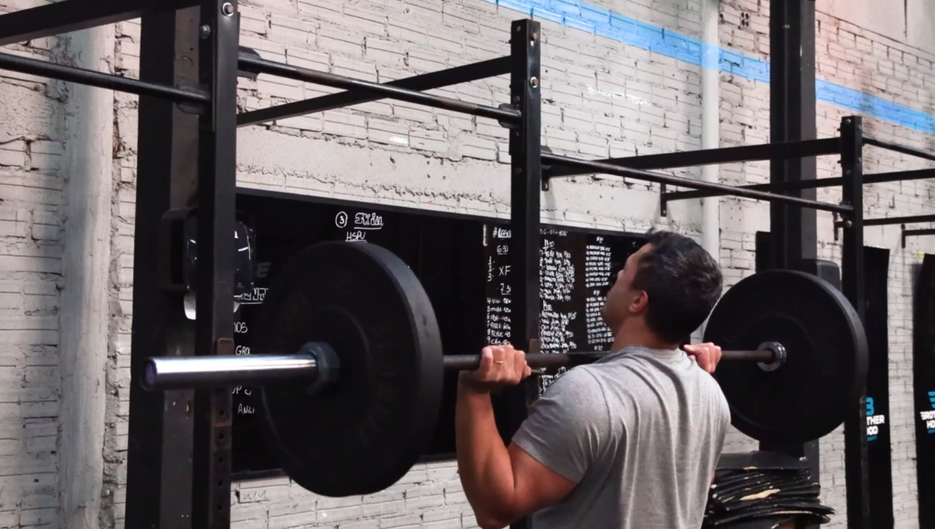 CrossFit sem mitos: treinador esclarece riscos e benefícios