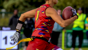 Flag football: versão segura do futebol americano