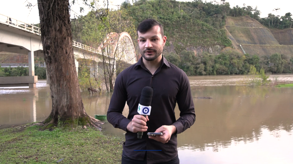 Rio Iguaçu sobe e preocupa moradores de União da Vitória