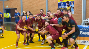 Mônaco conquista título em final emocionante